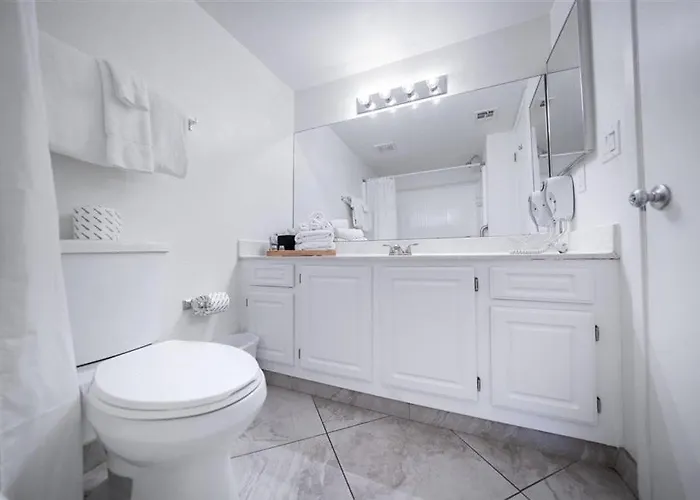 108 Fully Furnished 1br Suite-prime Location Apartment Scottsdale