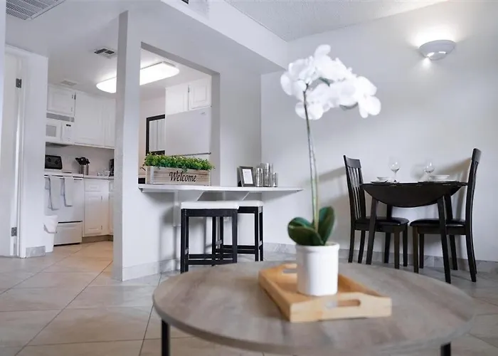 Apartment 108 Fully Furnished 1br Suite-prime Location *