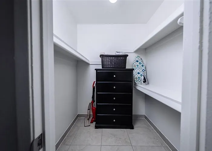 108 Fully Furnished 1br Suite-prime Location Scottsdale